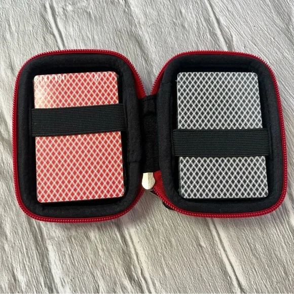 New Roots Canada Travel Zippered Compact Playing Card Set - Picture 3 of 8